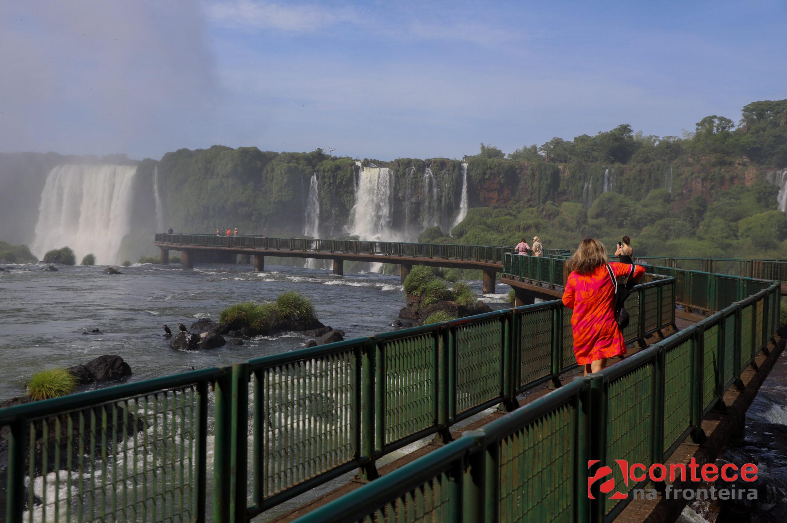 Destino global: Foz do Iguaçu terá dezembro e janeiro de hotéis e comércio cheios