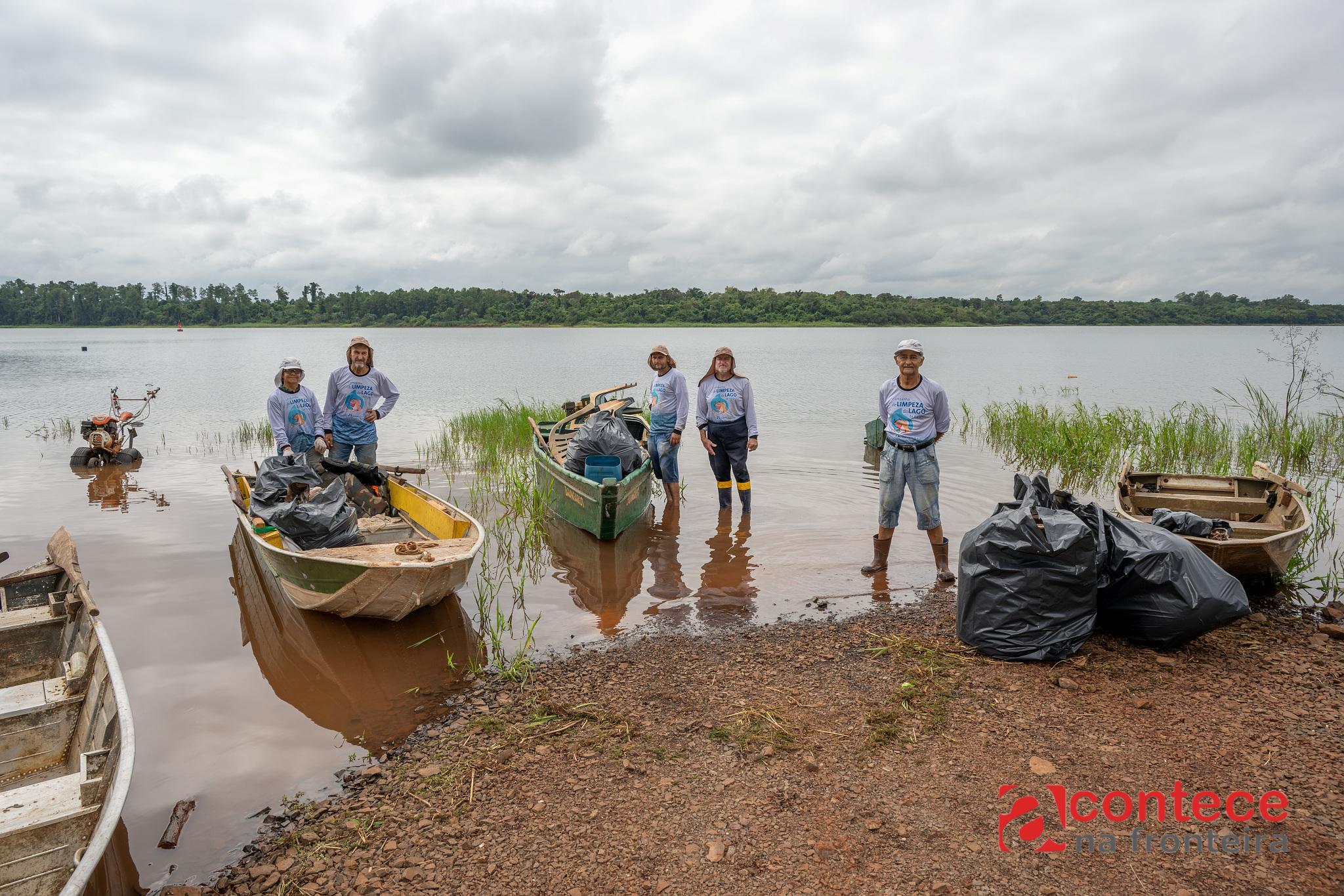Parceria entre Itaipu e pescadores já retirou mais de 12 toneladas de lixo do reservatório da usina