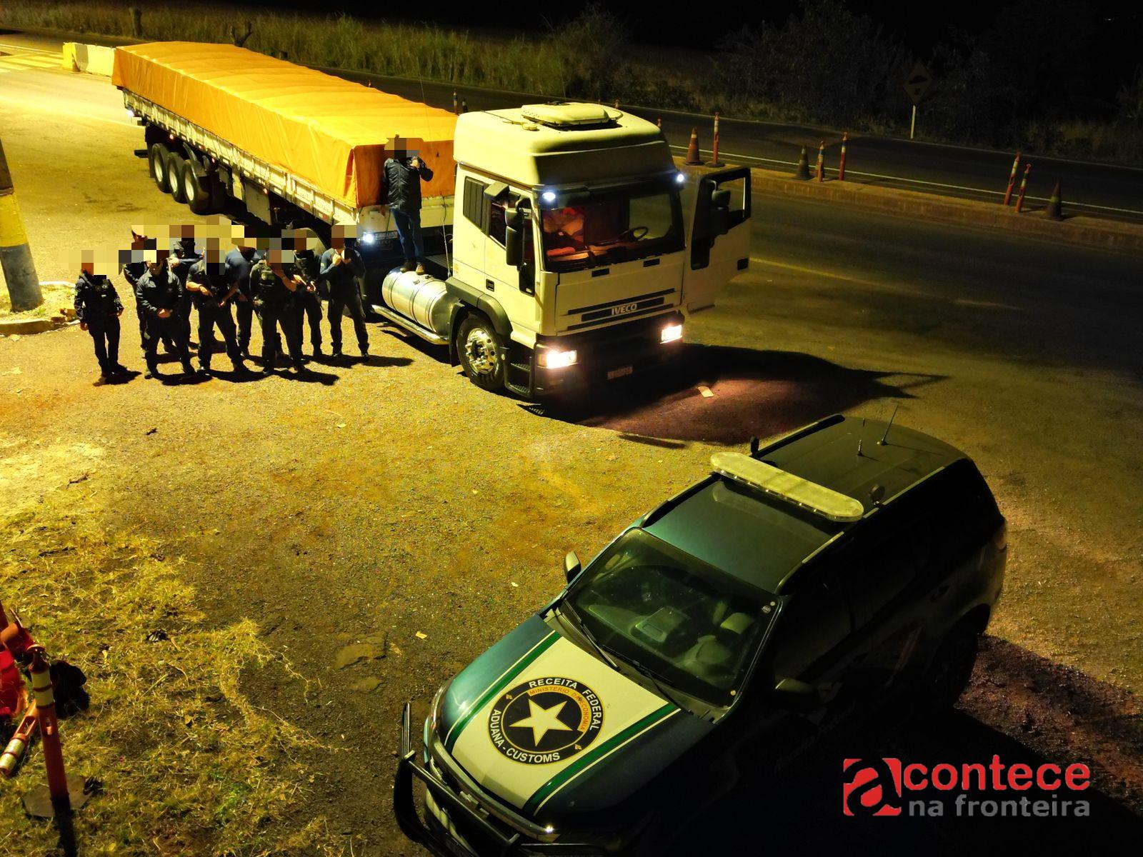 Motorista de carreta é preso duas vezes, em menos de 72 horas, com carga de smartphones pela Receita Federal