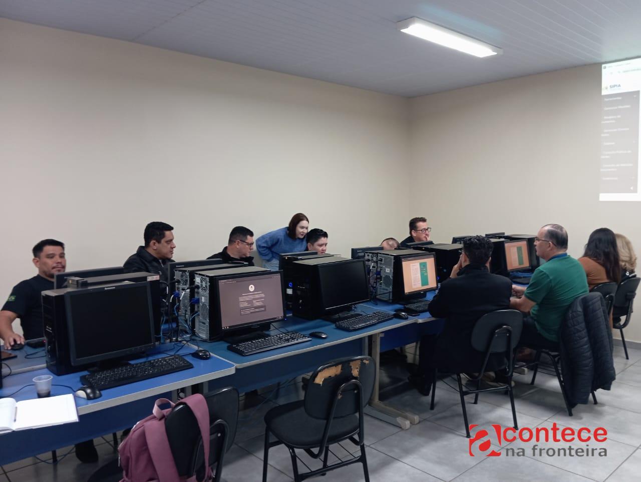Assistência Social promove capacitação para Conselheiros Tutelares sobre uso do Sistema de Informação para Infância e Adolescência