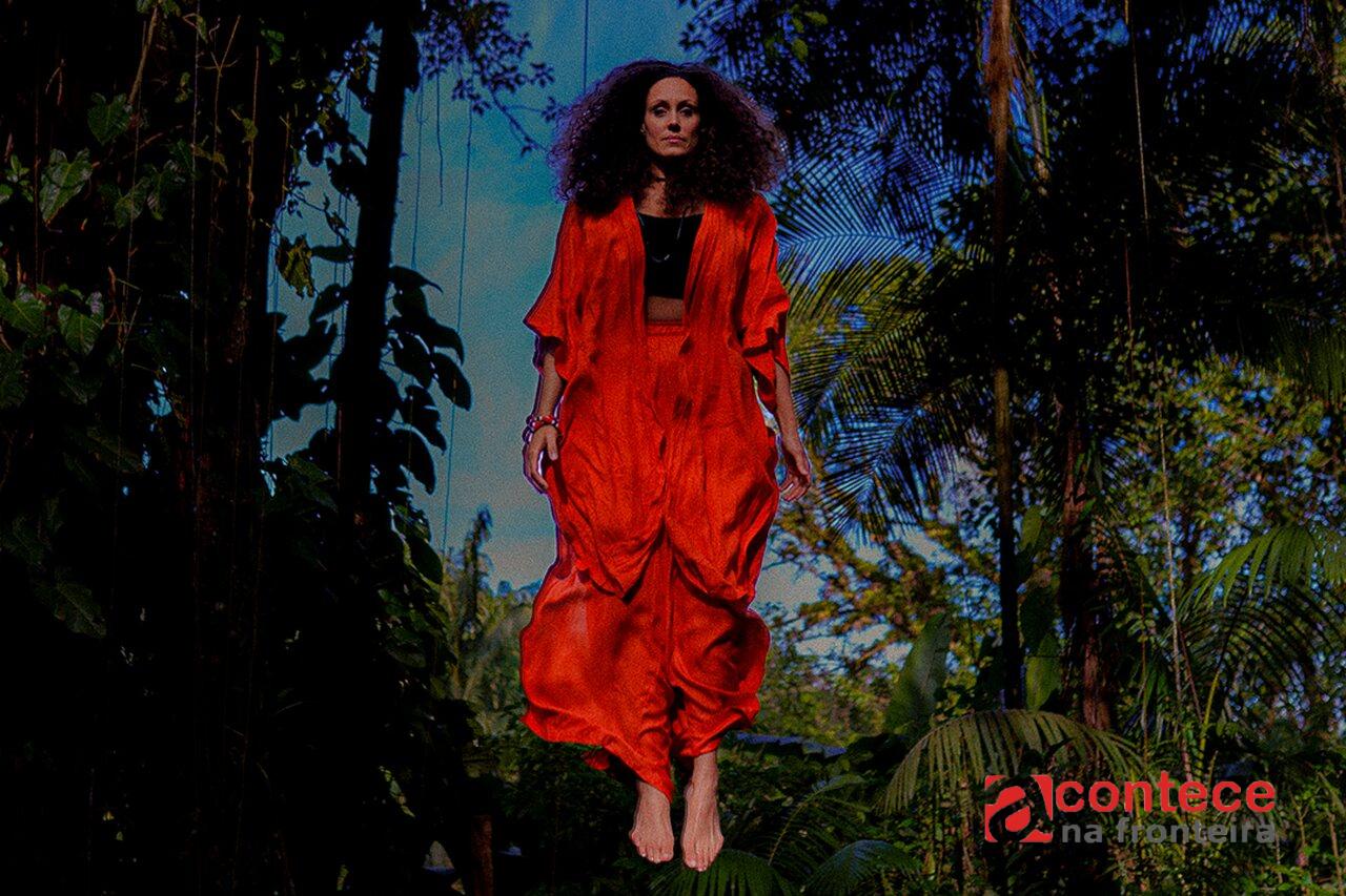 RAISSA FAYET LEVA A FORÇA DE RAÍZES, ÁLBUM PREVISTO PARA O SEGUNDO SEMESTRE, PARA O PALCO DE CINCO CIDADES DO PARANÁ