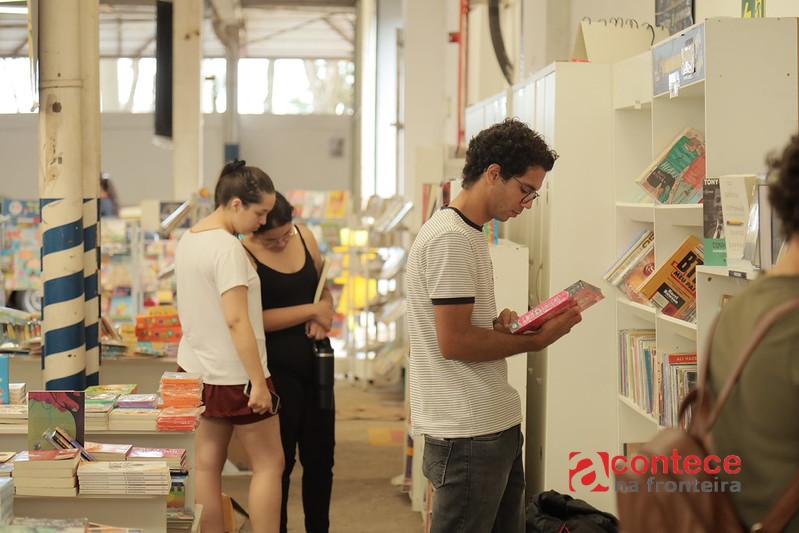 Fundação Cultural abre inscrições para expositores da 20ª Feira Internacional do Livro de Foz do Iguaçu