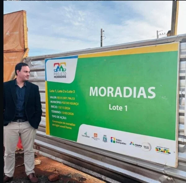 “Entrega de 52 moradias inaugura nova fase do Projeto Moradias em Foz do Iguaçu”, afirma Ian Vargas