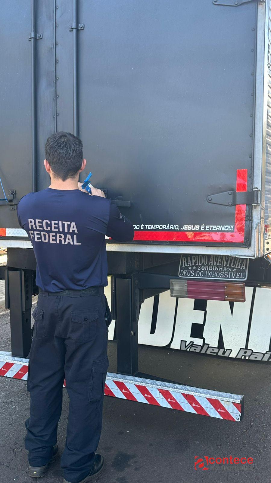 Receita Federal apreende R$ 1 milhão em mercadorias em caminhão de medicamentos