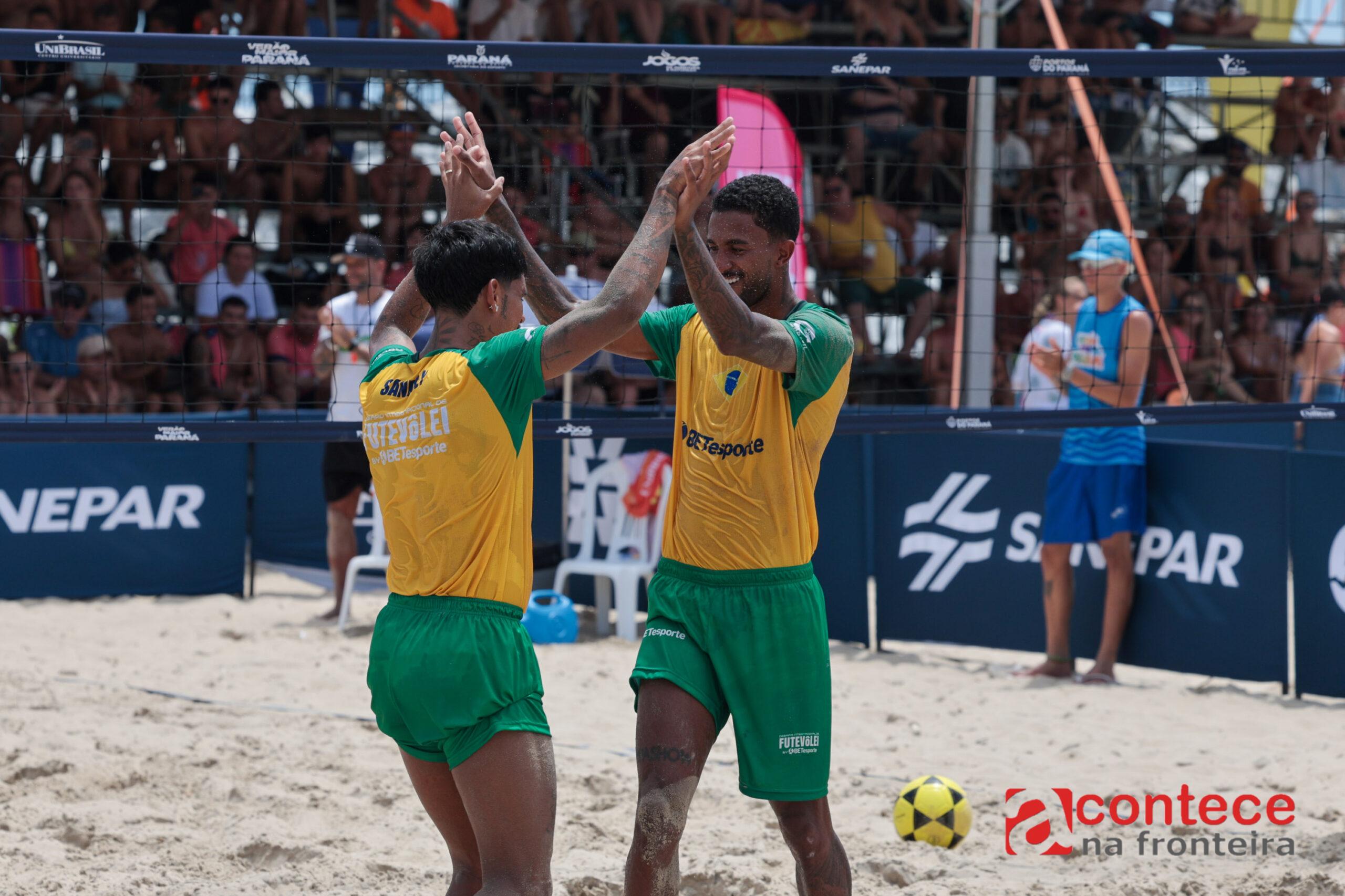 Brasileiros vencem argentinos em desafio internacional de Futevôlei no Verão Maior Paraná