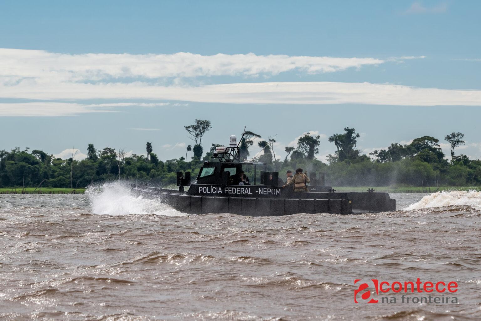 Nova lancha blindada da PF reforça a segurança no reservatório de Itaipu