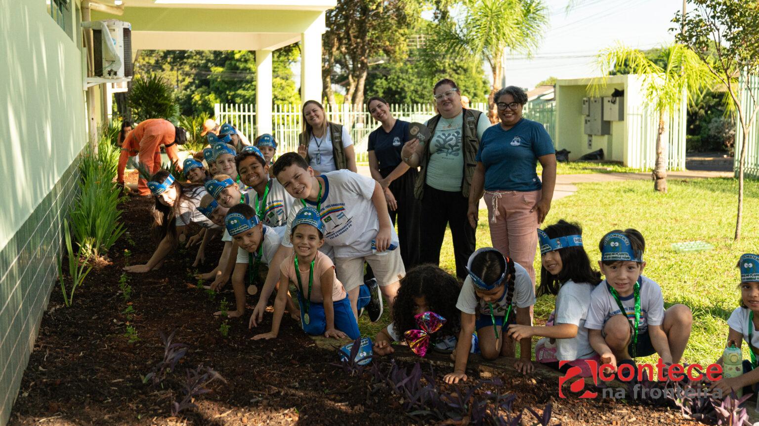 Alunos celebram o Dia da Terra com atividade educativa e de conscientização