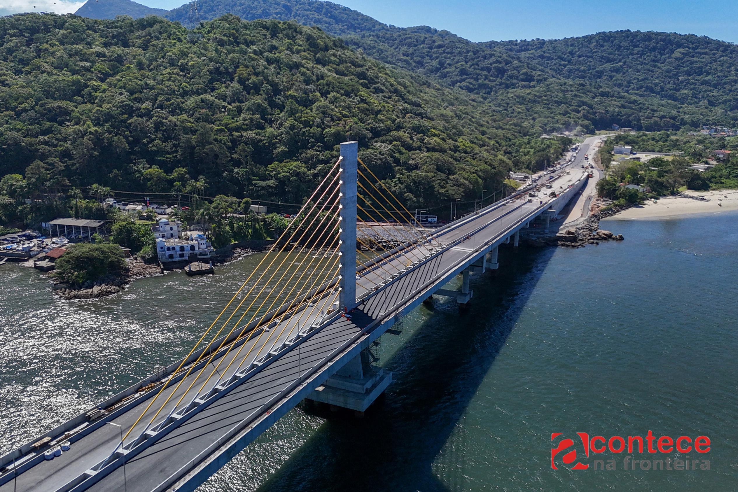 Mesmo com feriado, obras seguem a todo vapor na Ponte de Guaratuba