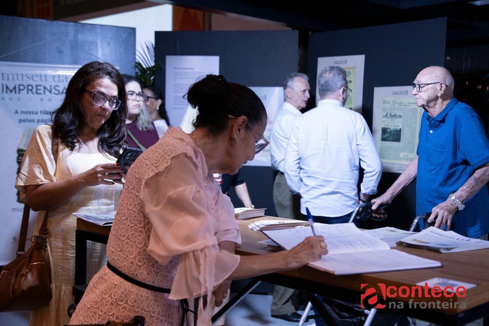 Unioeste recebe exposição do Museu da Imprensa que revisita a história de Foz do Iguaçu