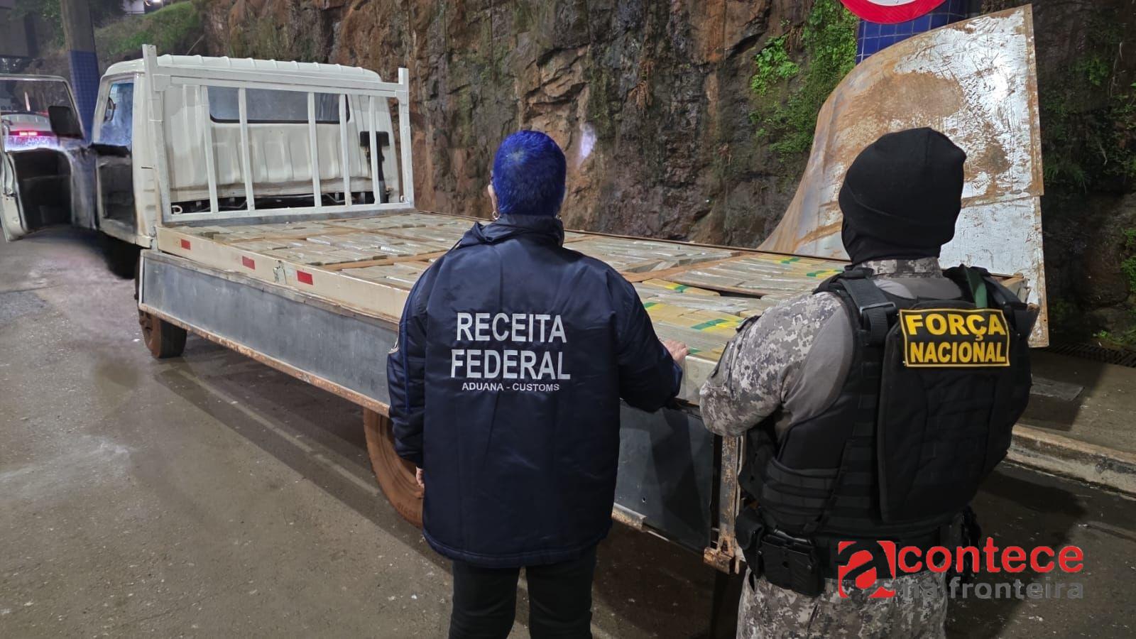 Receita Federal retém 715 kg de substância análoga à maconha em fundo falso de caminhão na Aduana da Ponte Internacional da Amizade