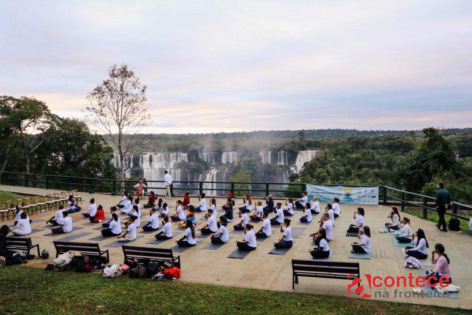 Dia Internacional do Yoga é celebrado em Foz do Iguaçu com programação especial e presença do Embaixador da Índia