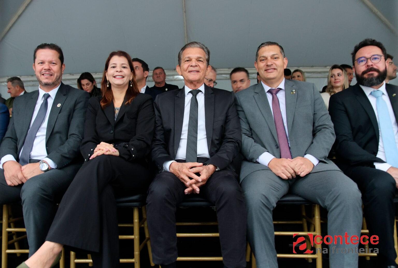 “Chuva é bênção de Deus que vem para dar largada ao aniversário da nossa cidade”, afirma prefeito de Foz do Iguaçu