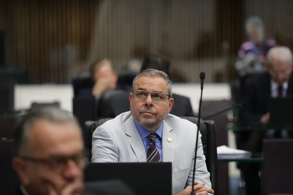 Esposa de deputado do Paraná e outros três são denunciados por envolvimento em esquema de ‘rachadinha’ comandado pelo político