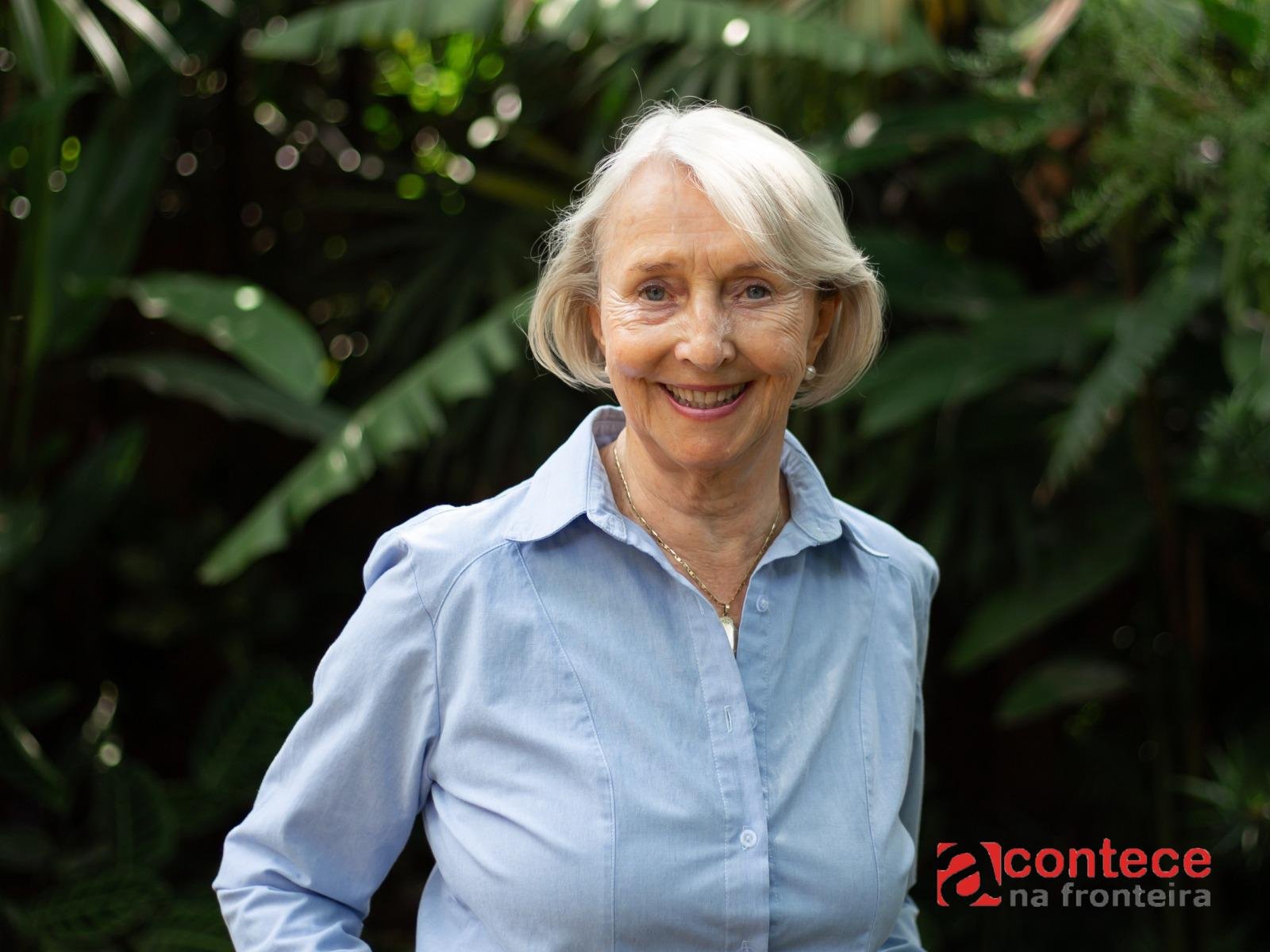 Anna Croukamp celebra 80 anos com a família Parque das Aves