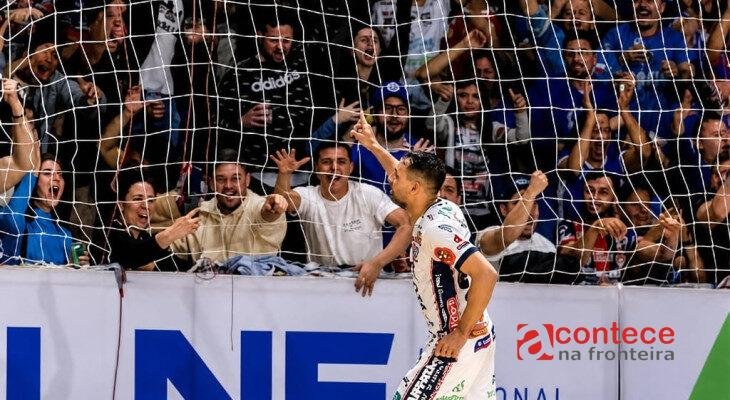 Cascavel Futsal e Dois Vizinhos duelam na Série Ouro