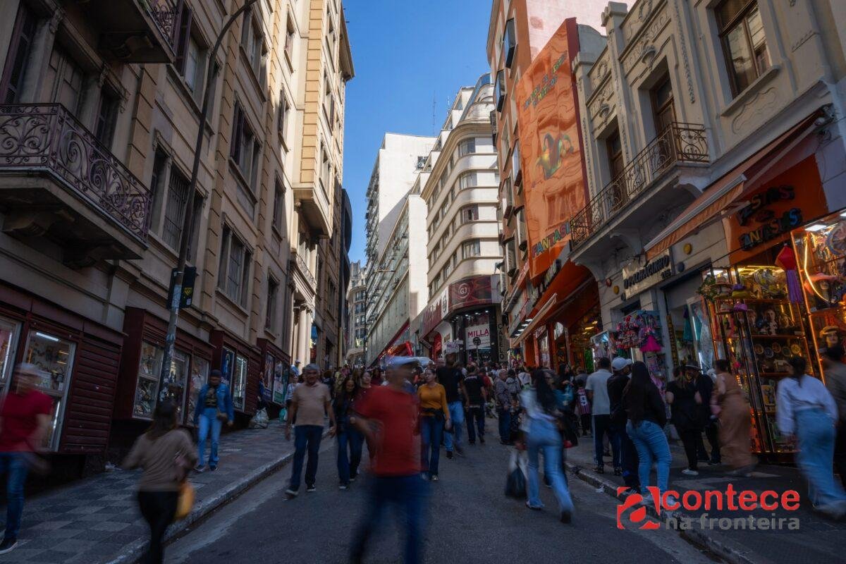 Comércio, serviço e turismo lançam campanha para adiar votação da PEC do fim da escala 6x1