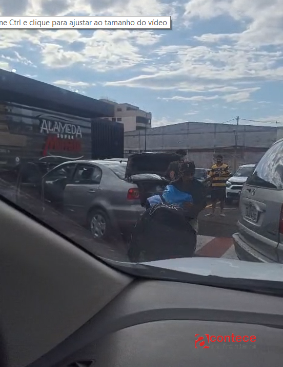 Assaltantes Perseguem Compristas e Trocam Tiros Com Policial de Folga