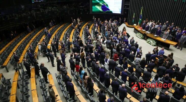 Votação da Taxa das Blusinhas define imposto de importação