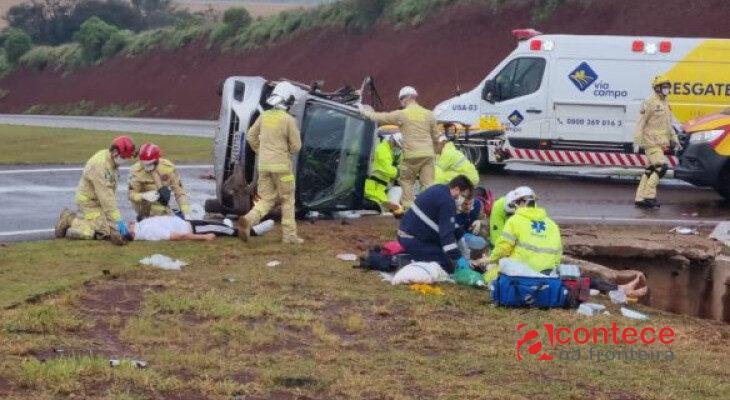Duas mulheres morrem após carro capotar na BR-163, em Cascavel