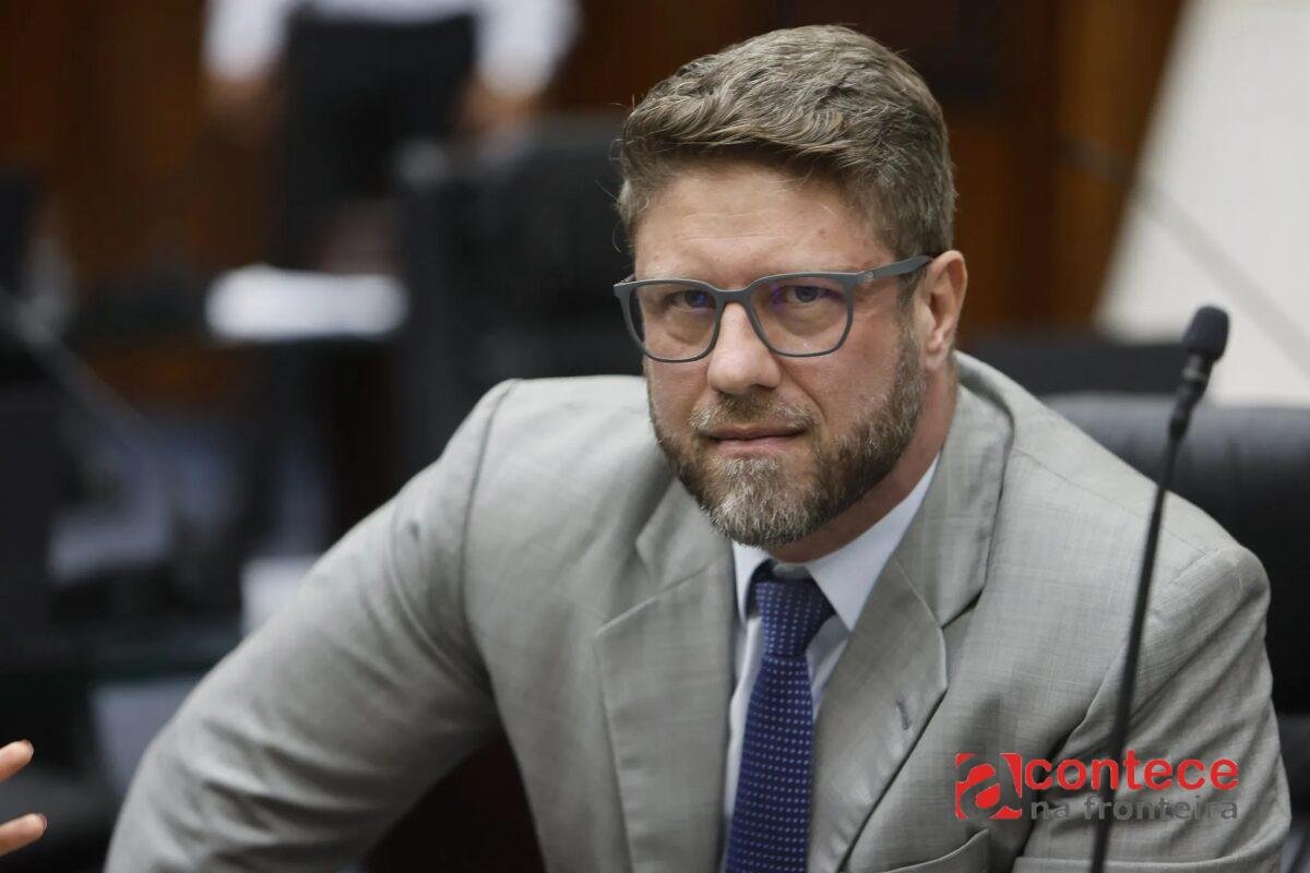 Eleições PR 2026: Requião Filho propõe hospitais para saúde