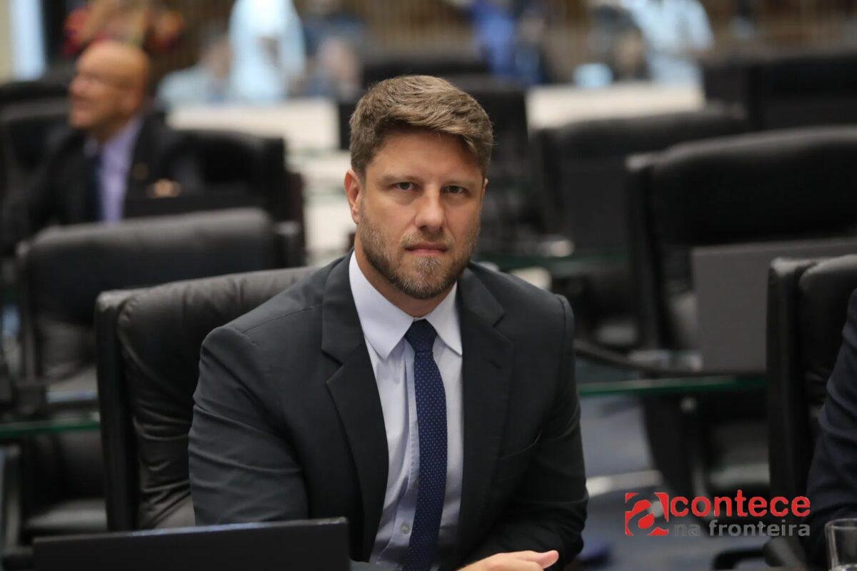 Eleições 2026 PR: Requião Filho agenda reuniões em Curitiba