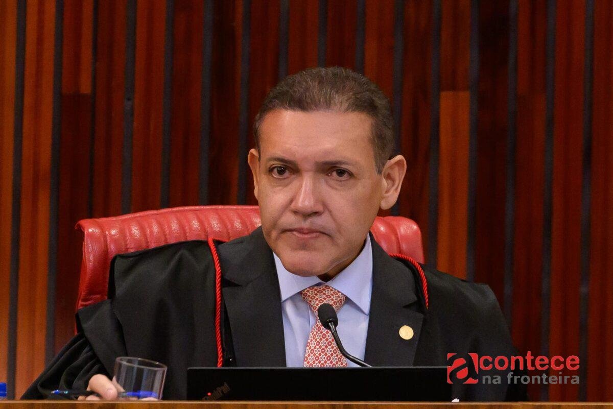 Incêndio atinge residência do presidente do TSE