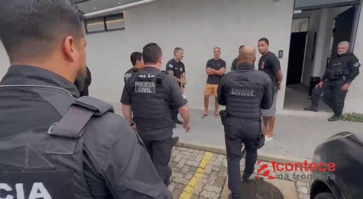 Jogador do Vasco é alvo de operação contra tráfico de drogas e armas