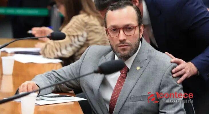 Justiça Eleitoral multa Filipe Barros por propaganda ilegal
