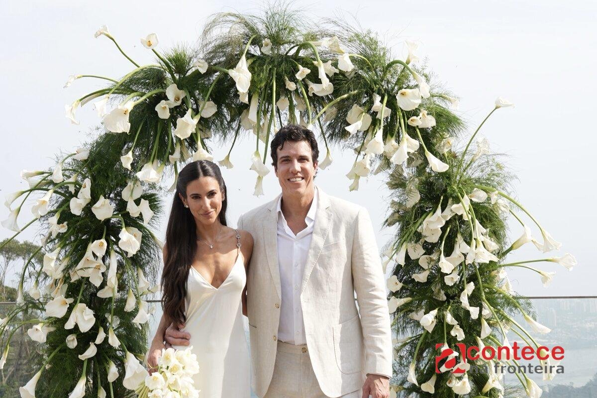 Luiza Sobral e Felipe Reif celebram casamento civil no Rio de Janeiro