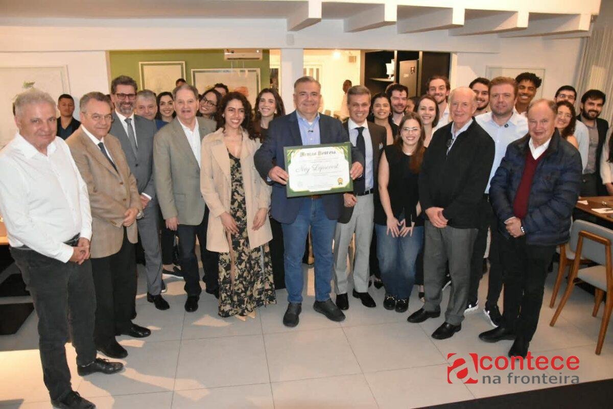 Ney Leprevost ganha prêmio Guerreiro da Saúde do CBCD
