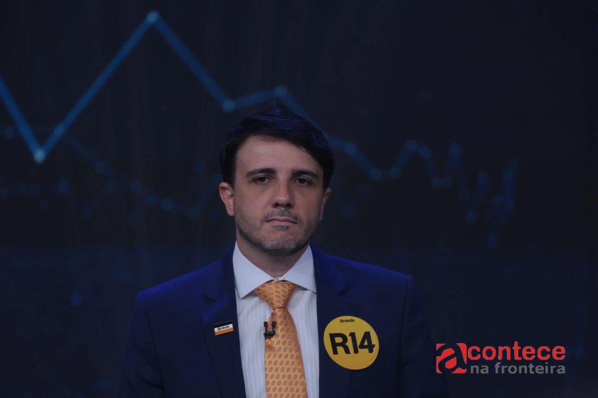 Renan Santos nega irregularidades após Tofolli citar 'indícios de ilicitude' em candidatura: 'Não vamos baixar a cabeça'