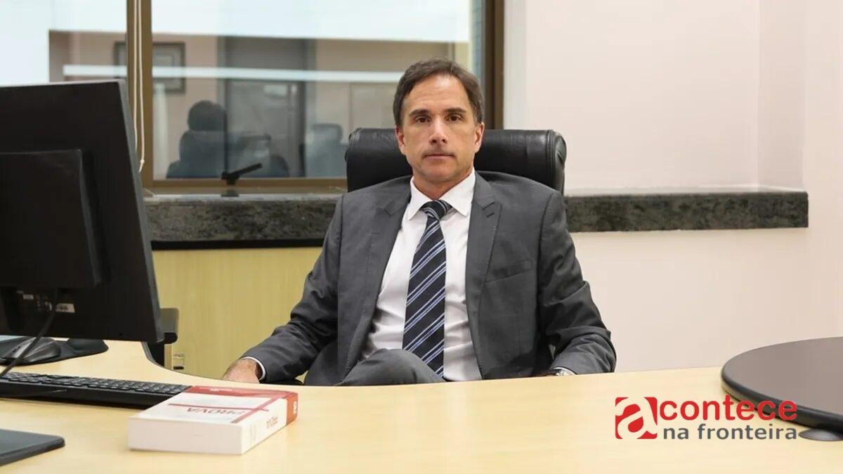 TRF-4 impõe perda do cargo a Eduardo Appio, ex-juiz da Lava Jato suspeito de furto de champanhe