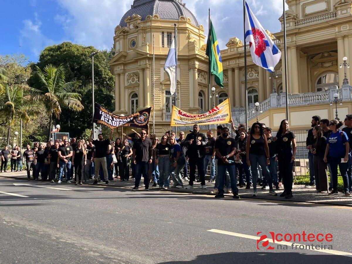 Aprovados da Polícia Civil cobram convocação do governo do RJ
