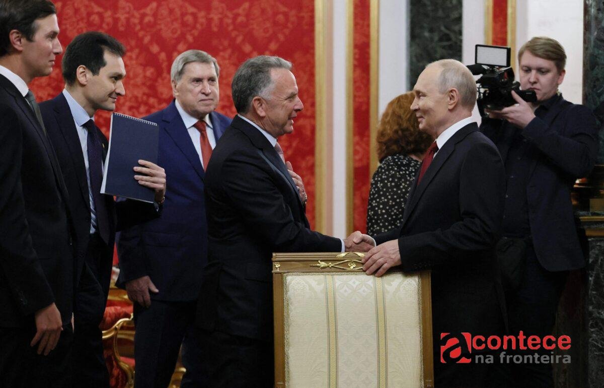 Após reunião com Putin, enviados de Trump deixam Moscou sem compromissos sobre negociações de paz com a Ucrânia