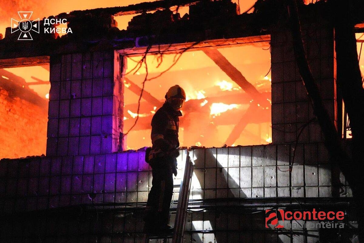Ataque russo à Ucrânia deixa ao menos 12 mortos