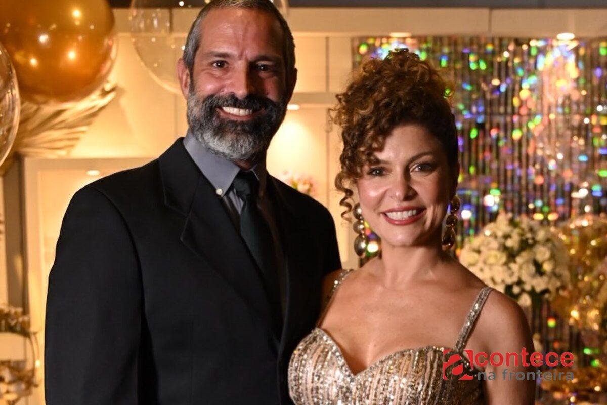 Bárbara Borges anuncia fim do namoro com Iran Malfitano