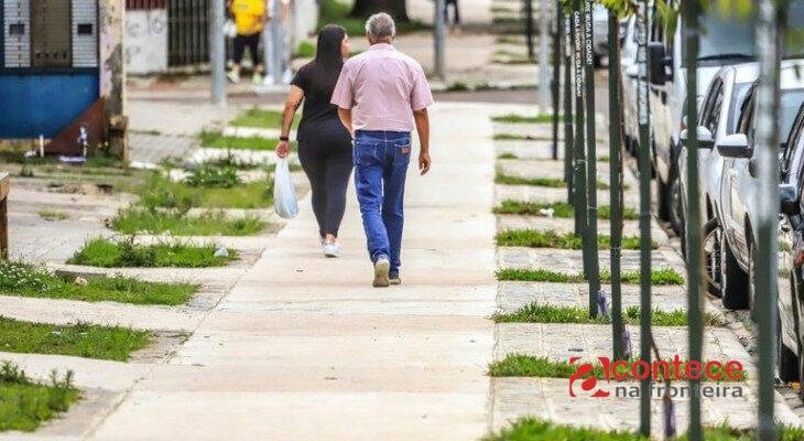 Curitiba aprova uso de fundo para calçadas de baixa renda