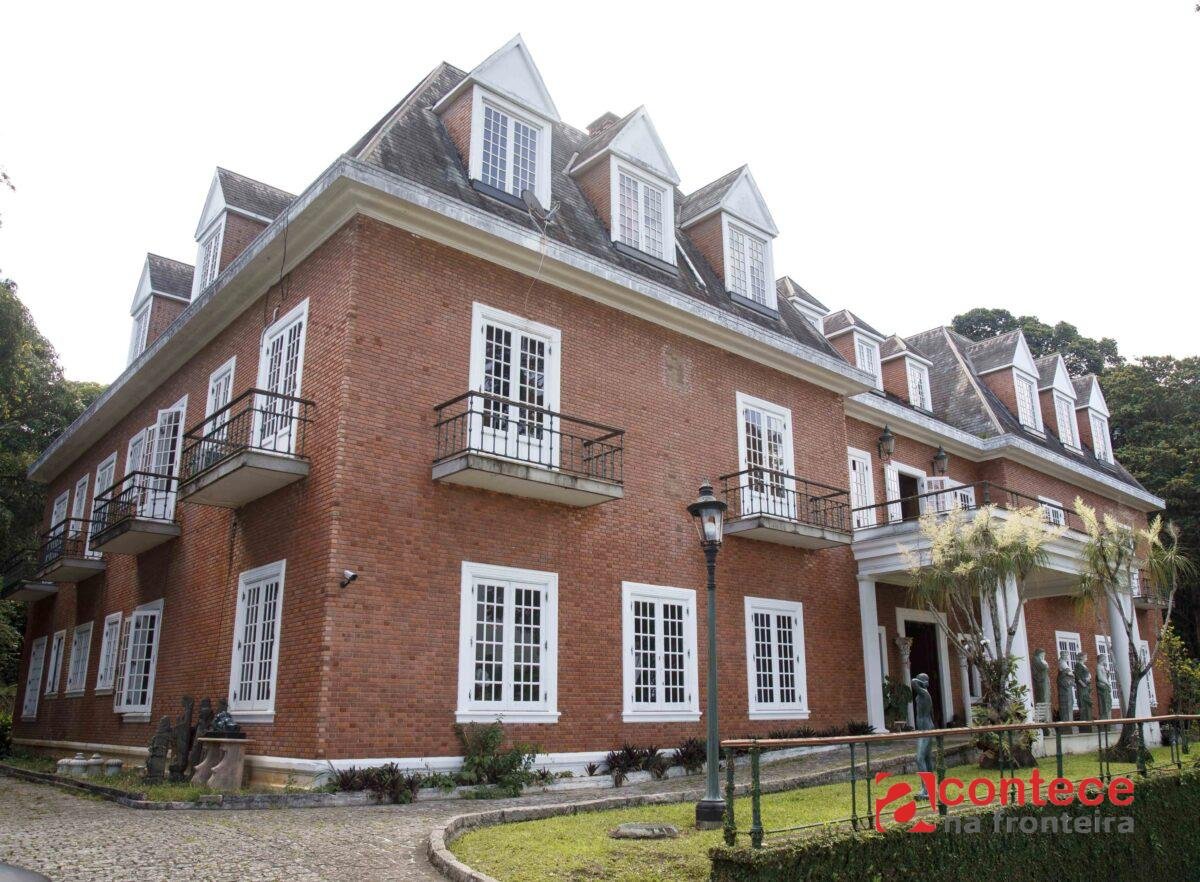 Casa mais cara do Brasil começa a ser demolida nesta quinta no Leblon