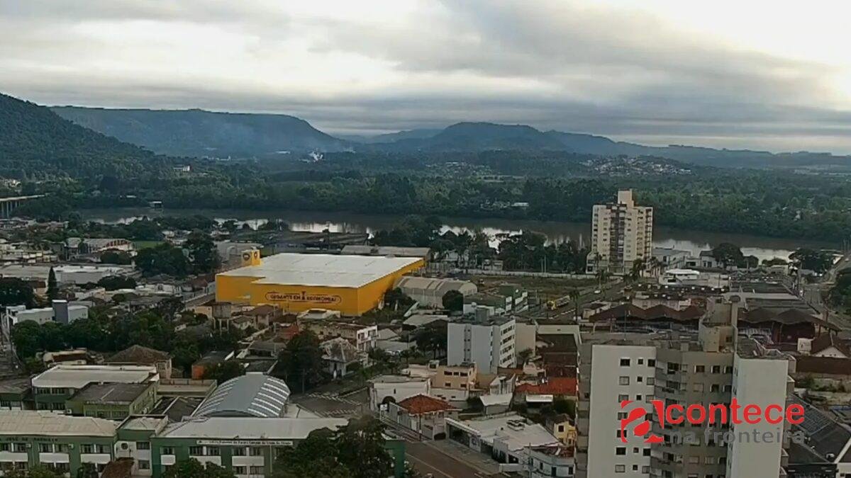 Cinco são denunciados por tráfico internacional de pessoas e por tentar matar testemunhas, no Paraná