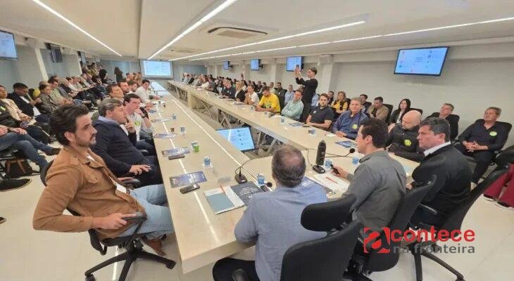 CODESC entrega agenda de desenvolvimento para Cascavel a candidatos ao Governo do Paraná