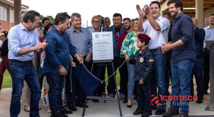 Colégio inaugurado com 16 meses de atraso ainda gera disputa financeira seis anos após contrato