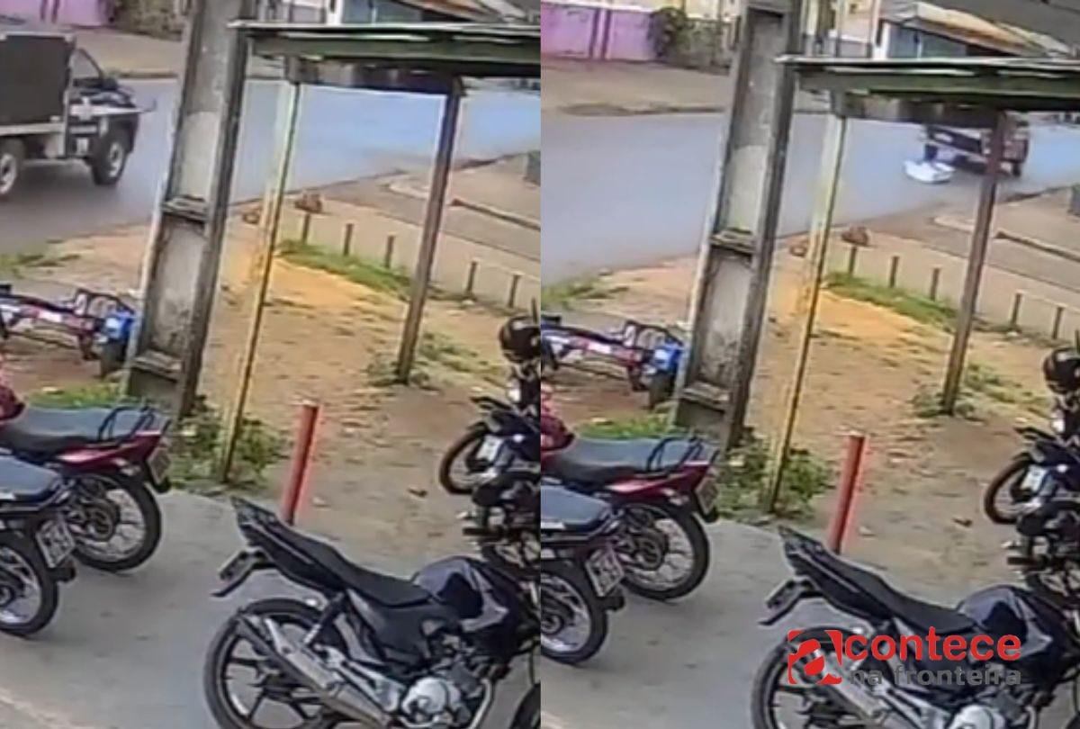 Corpo cai do carro do IML e fica no meio da rua