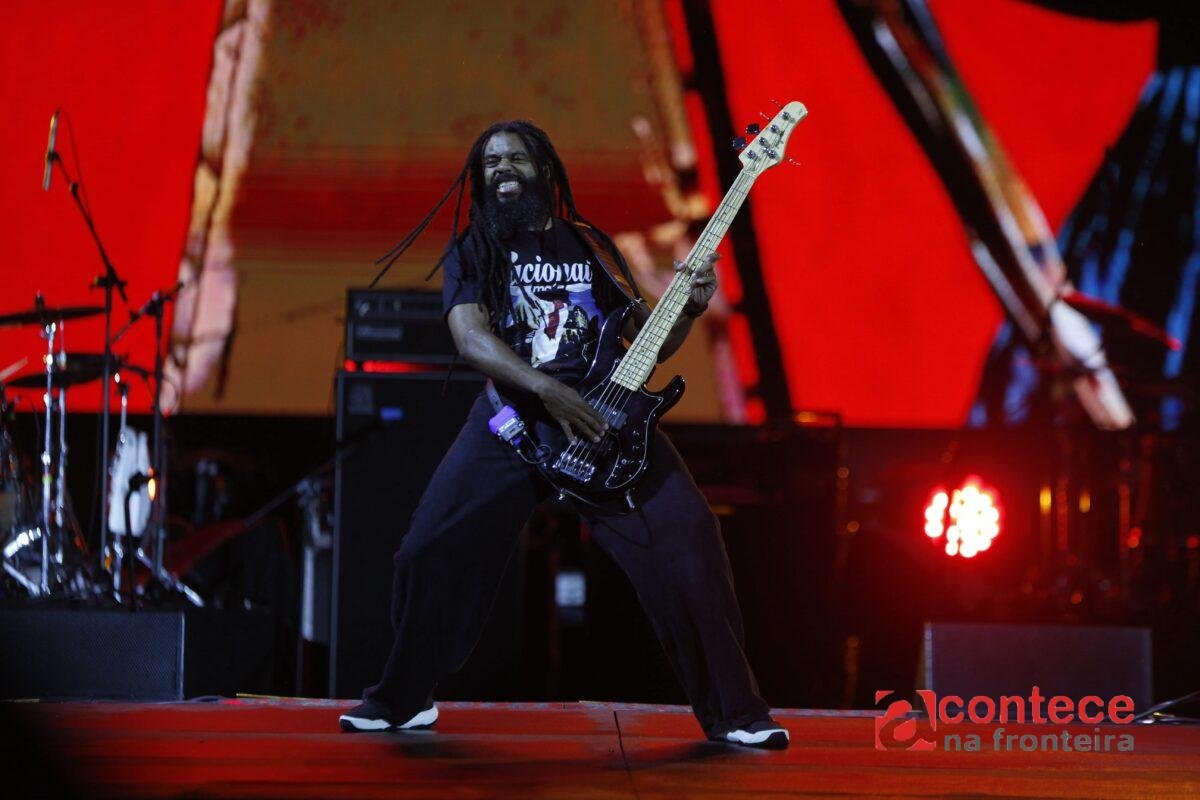 Crítica: Black Pantera incendeia o Palco Sunset do Rock in Rio com hardcore e música ‘Fogo nos racistas’
