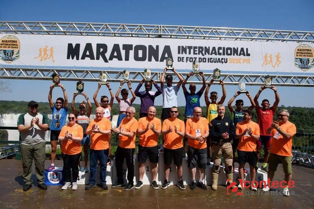 Maratona de Foz do Iguaçu reúne 5 mil atletas e coroa campeões
