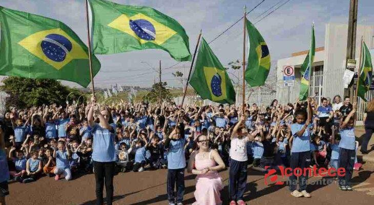 Desfile de 7 de Setembro reúne 14 mil participantes em Cascavel