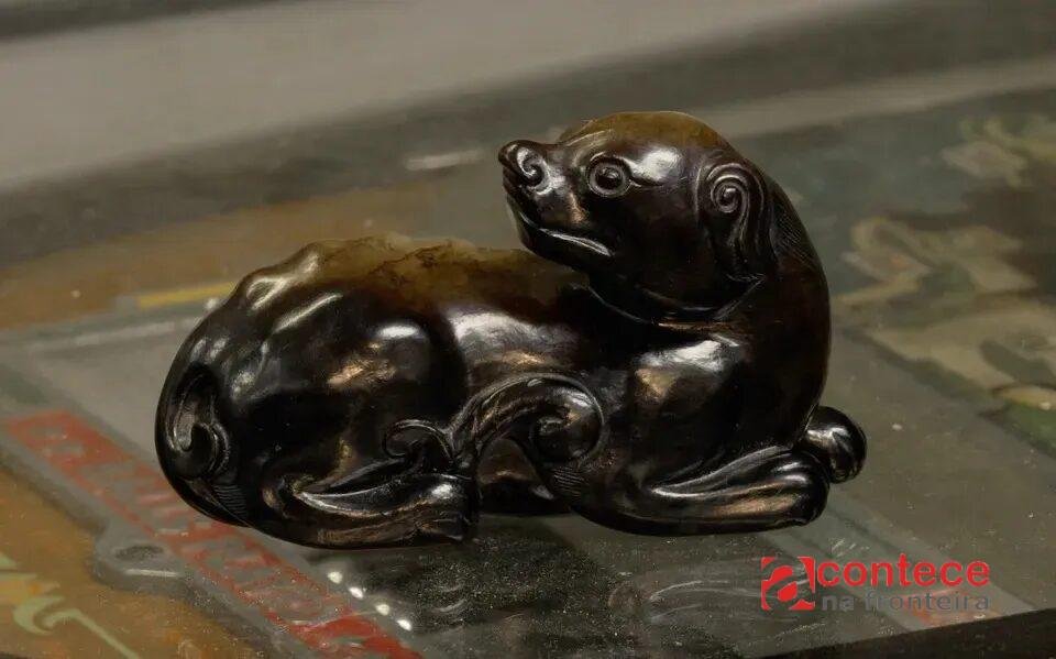 Estátua chinesa rara de 600 anos vai a leilão por R$ 70 mil