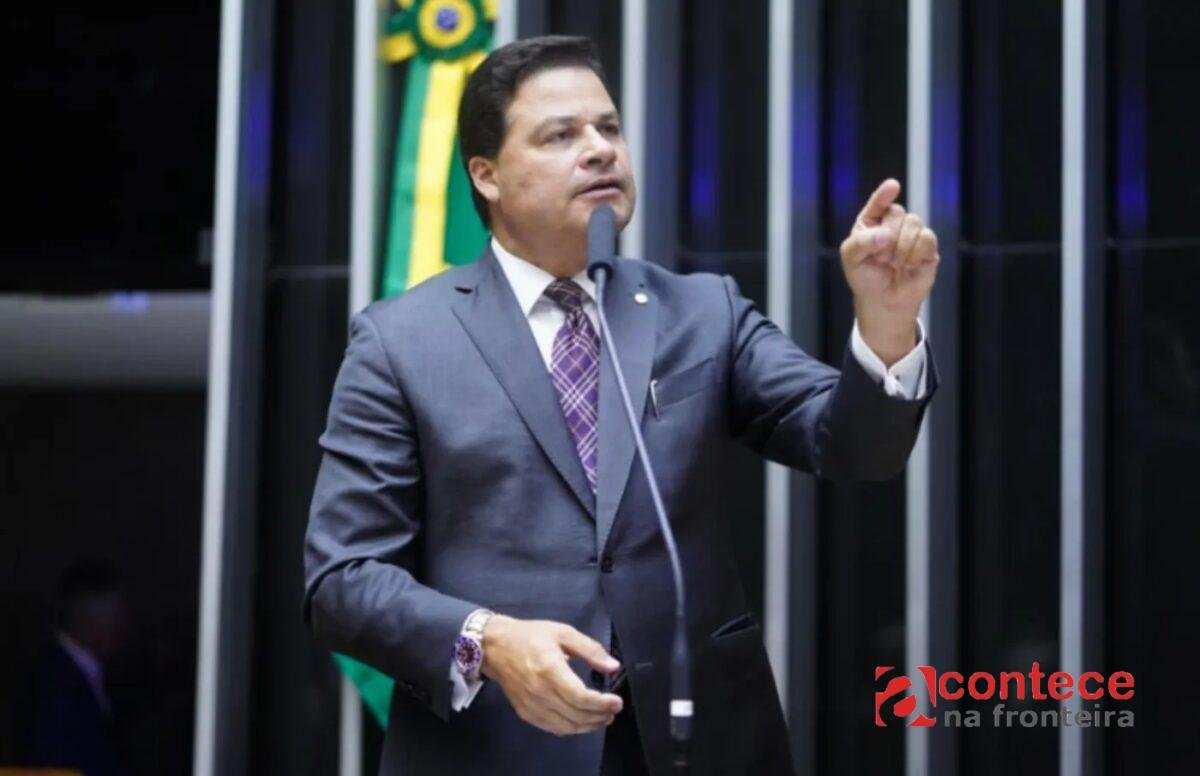 Eleições 2026 no Paraná: Sandro Alex inaugura comitê em Maringá, participa de carreata e sabatina