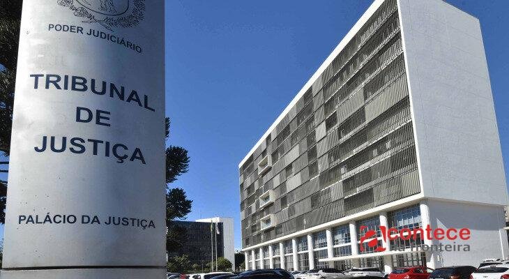 Terceirizadas do TJPR atrasam salários e acumulam multas