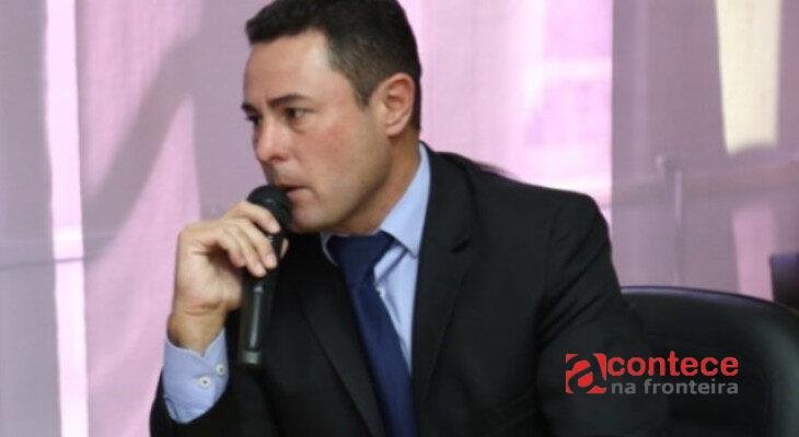 Ex-assessor de Sandro Alex negocia devolver R$ 162 mil à Celepar após investigação do MPPR
