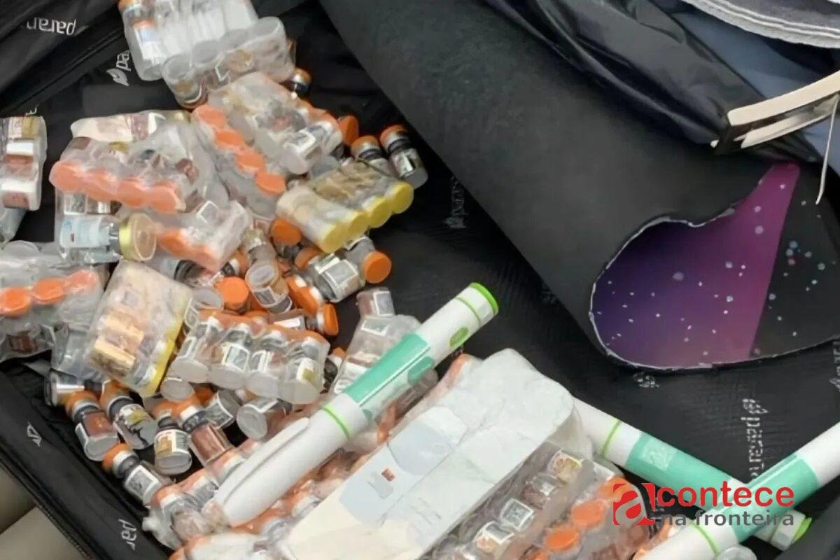 Homem é preso após tentar embarcar com 300 ampolas de emagrecedores em aeroporto no Paraná